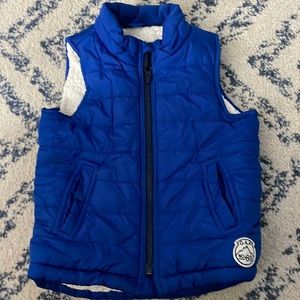 Gap 2 years Sherpa lined puffer vest